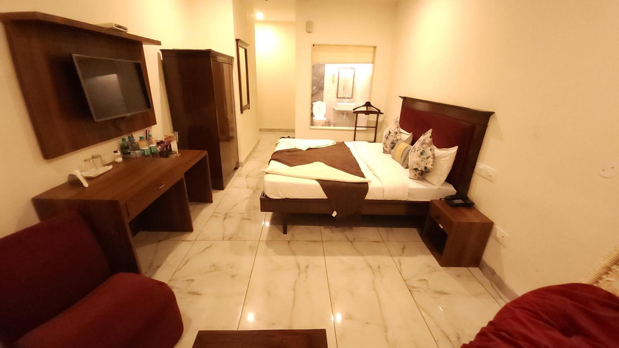 Hotel Vrs Inns Chandigarh Ngoại thất bức ảnh